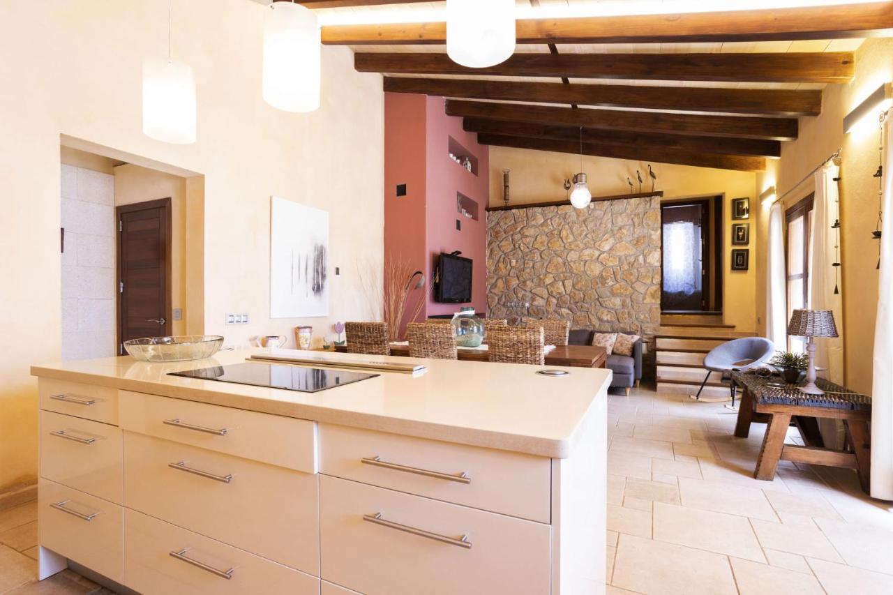 Son 3 * Mancor del Valle